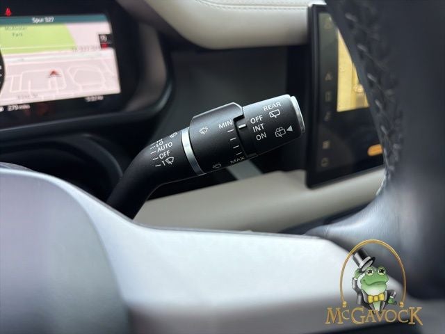 2024 Land Rover Defender 130 X-Dynamic SE