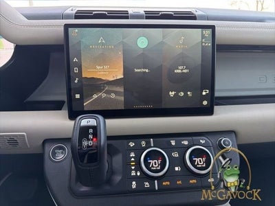 2024 Land Rover Defender 130 X-Dynamic SE