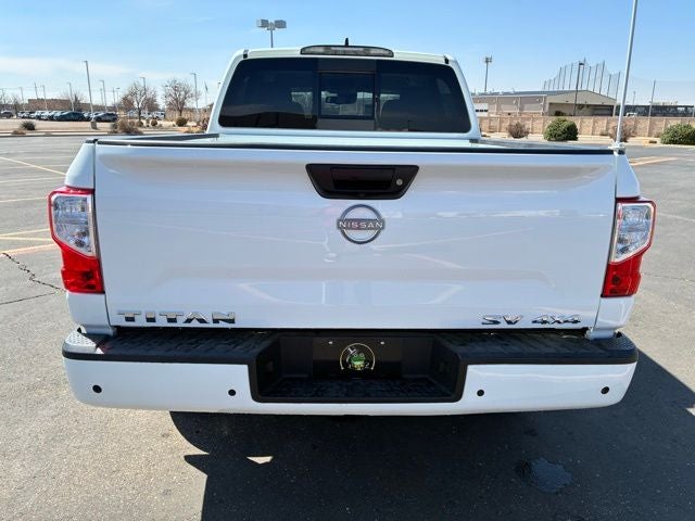 2024 Nissan Titan SV