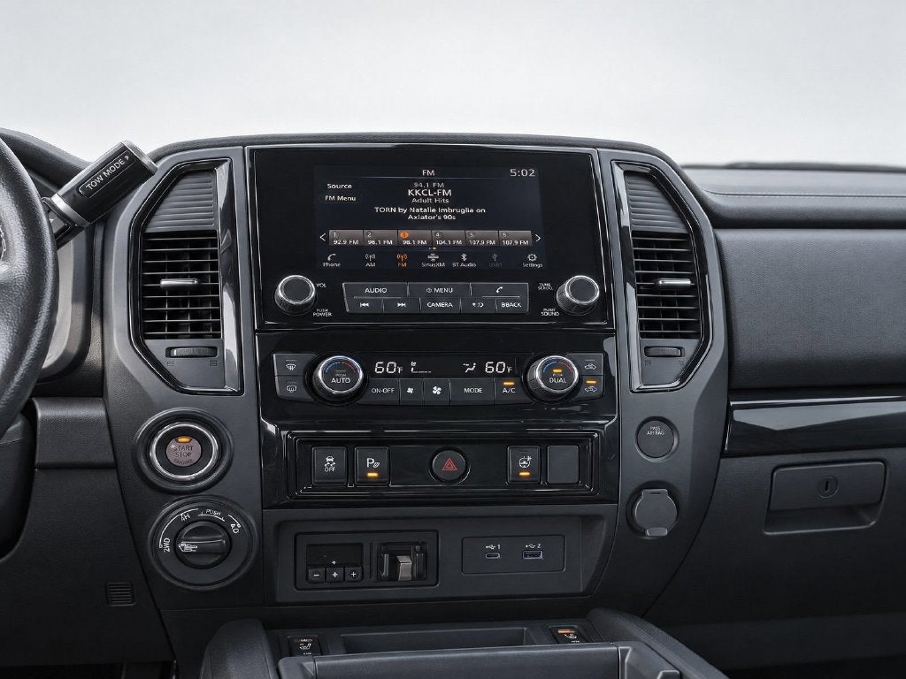 2024 Nissan Titan SV