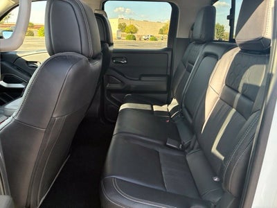 2024 Nissan Frontier SL