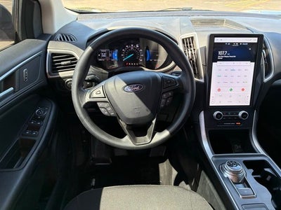 2022 Ford Edge SE