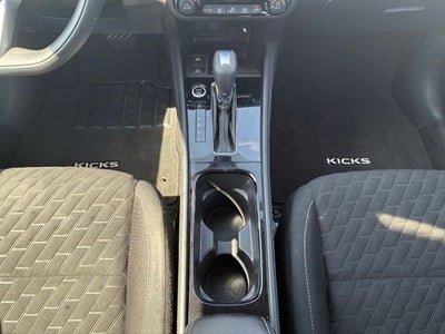 2022 Nissan Kicks SV