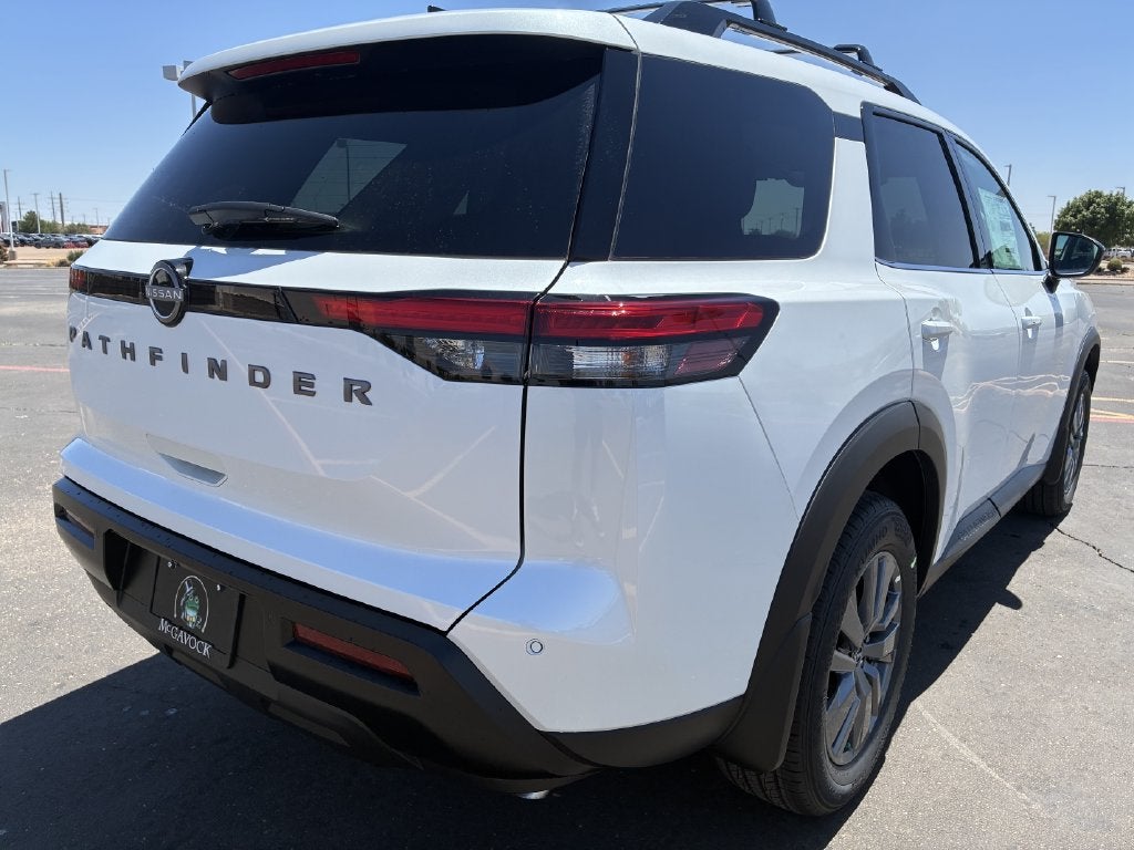 2026 Nissan Pathfinder SV