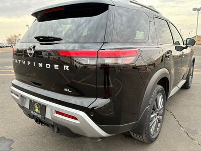 2024 Nissan Pathfinder SL