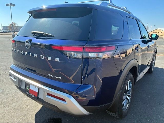 2024 Nissan Pathfinder SL