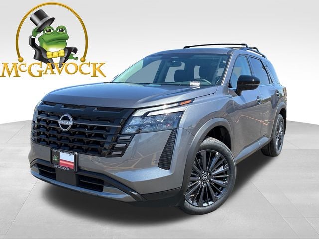 フレデリマウス・ヴァイス、アト、リナー・シルヴァナー 2021 2026 Nissan Pathfinder SL Lubbock TX | McGavock Nissan Lubbock