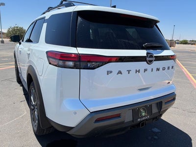 2026 Nissan Pathfinder SL