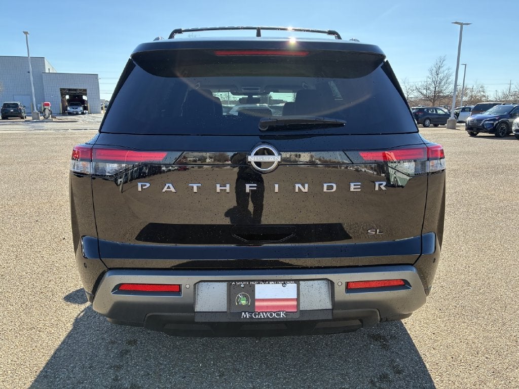 2026 Nissan Pathfinder SL