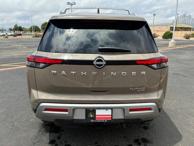 2023 Nissan Pathfinder Platinum