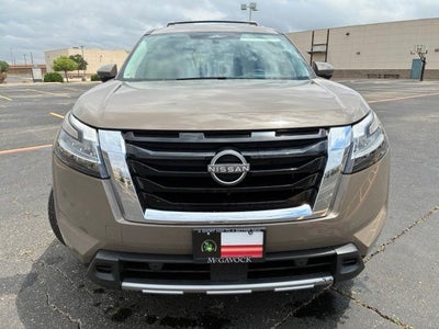 2023 Nissan Pathfinder Platinum