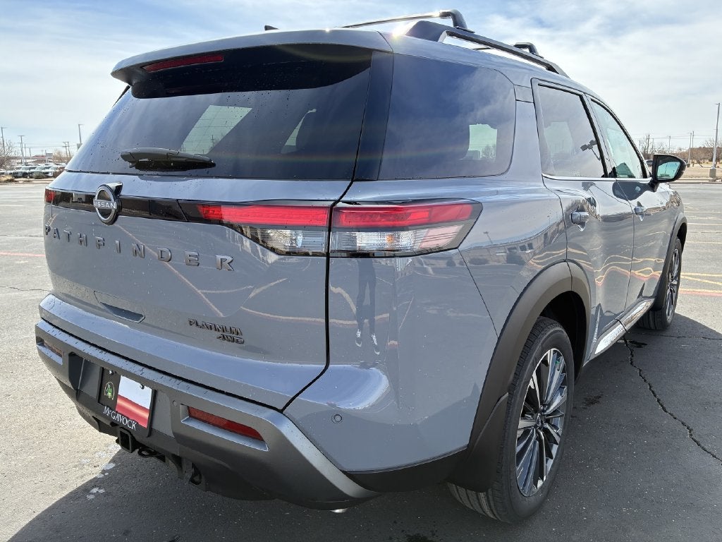 2026 Nissan Pathfinder Platinum