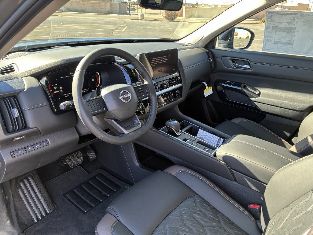 2026 Nissan Pathfinder Platinum