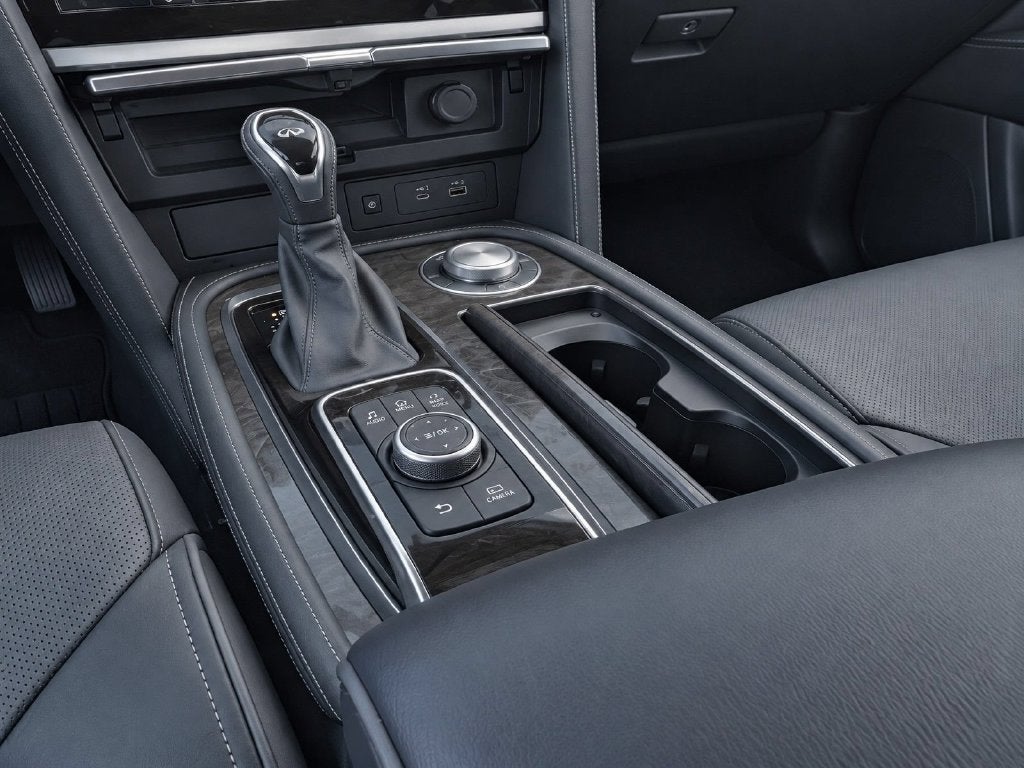 2023 INFINITI QX80 LUXE