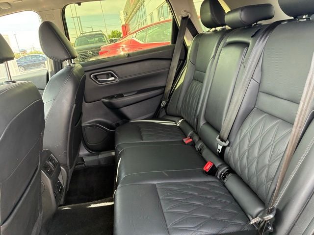 2024 Nissan Rogue Platinum
