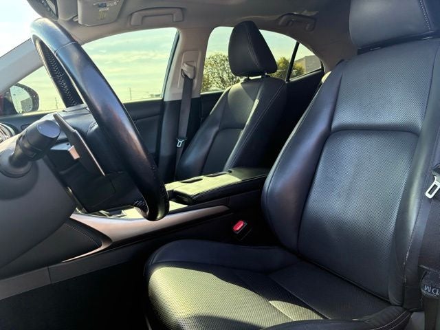2016 Lexus IS 200t
