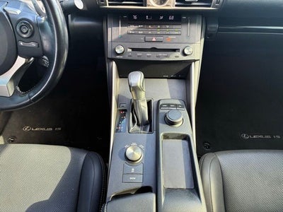 2016 Lexus IS 200t