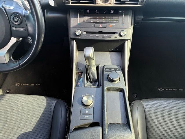 2016 Lexus IS 200t