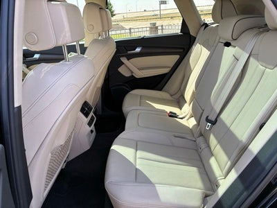 2023 Audi Q5 45 S line Premium quattro