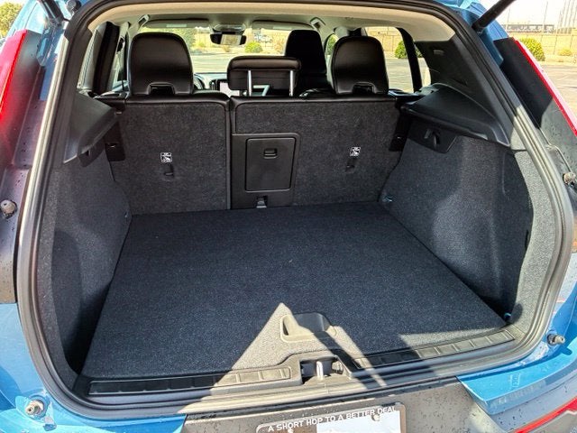 2023 Volvo XC40 B4 Core
