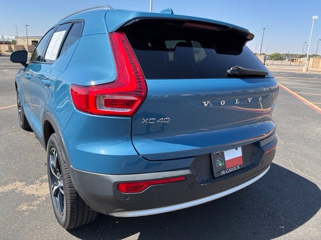 2023 Volvo XC40 B4 Core