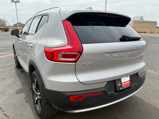 2025 Volvo XC40 B5 Core
