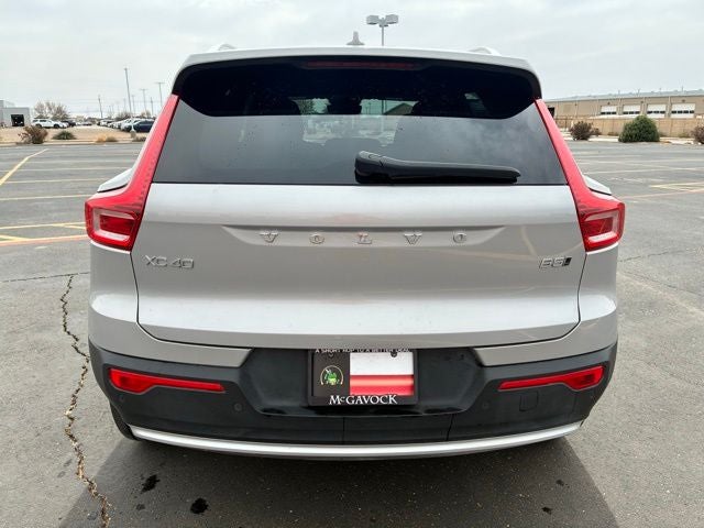 2025 Volvo XC40 B5 Core