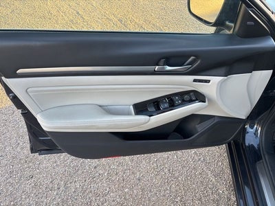 2020 Nissan Altima 2.0 Platinum