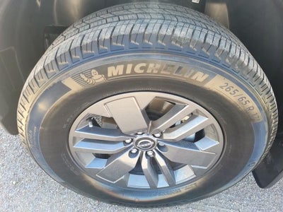 2025 Nissan Frontier SV