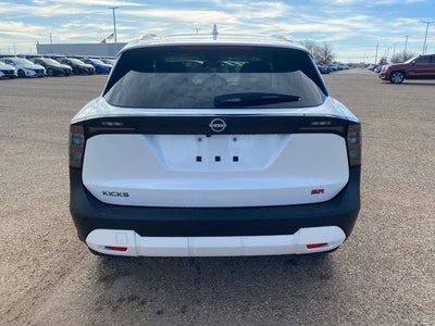 2025 Nissan Kicks SR