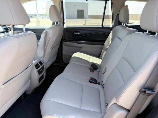 2021 Honda Pilot Touring 8 Passenger
