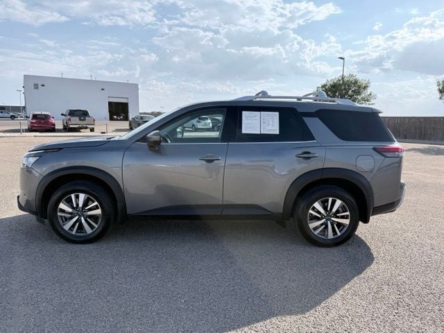 2024 Nissan Pathfinder SL