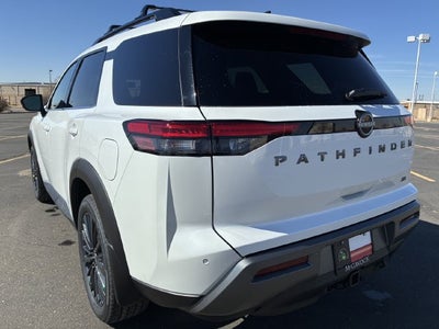 2026 Nissan Pathfinder SL