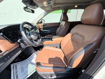 2024 Nissan Pathfinder Platinum