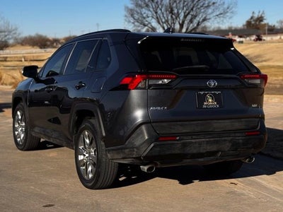 2021 Toyota RAV4 XLE Premium