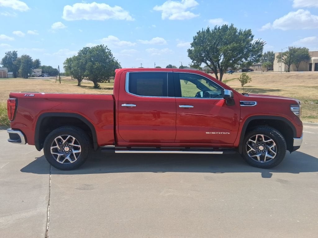 2025 GMC Sierra 1500 SLT