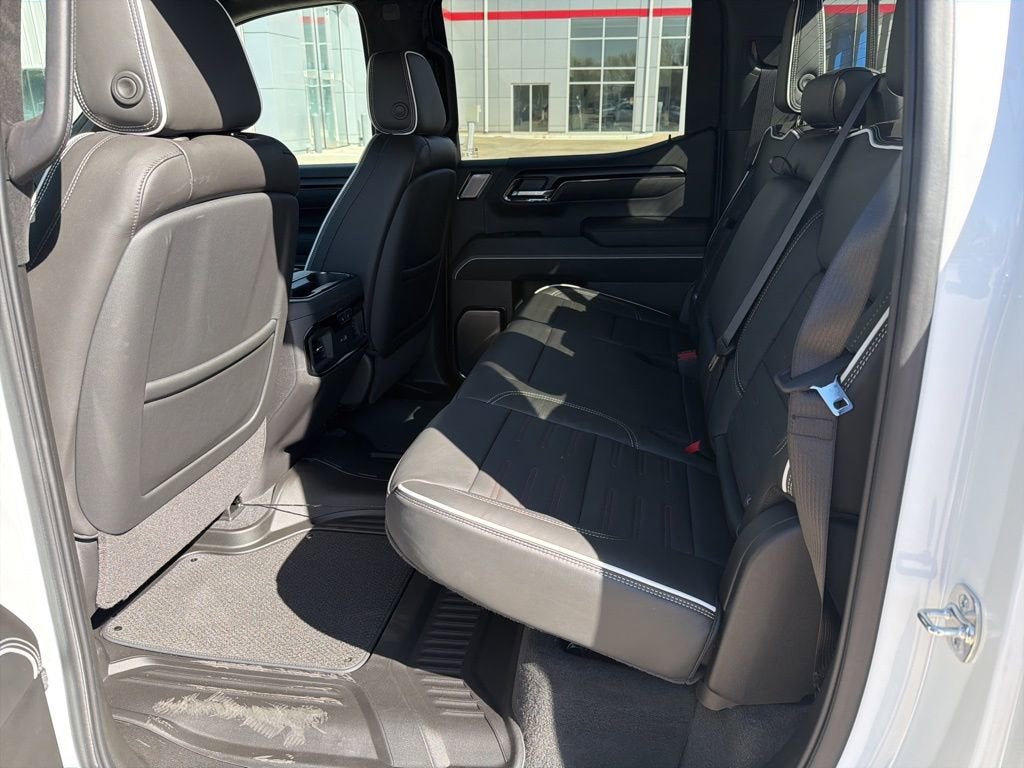 2025 GMC Sierra 1500 AT4X