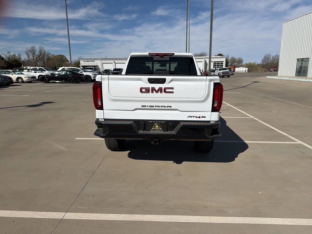 2025 GMC Sierra 1500 AT4X