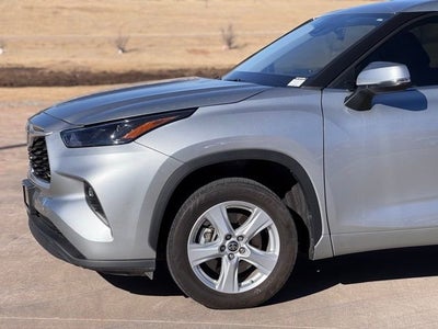 2022 Toyota Highlander LE