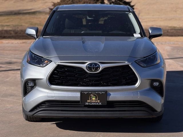 2022 Toyota Highlander LE