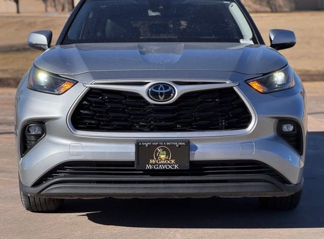 2022 Toyota Highlander LE