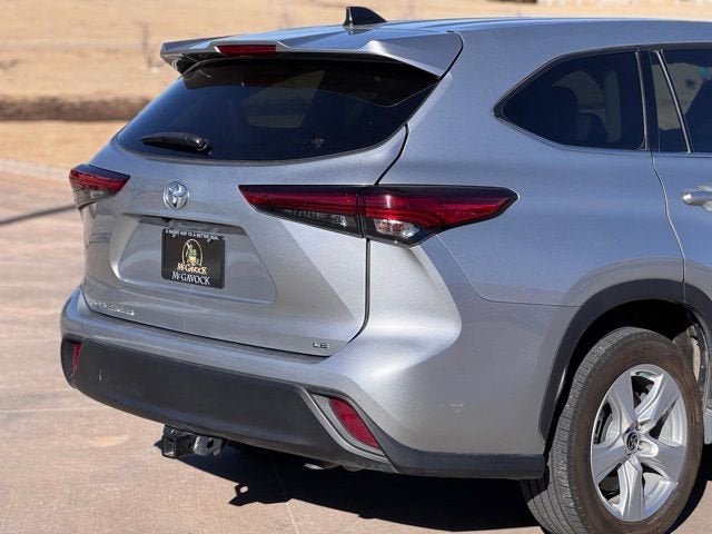 2022 Toyota Highlander LE